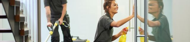 Digital Nomads and Clean Living: Maintaining Order on the Road | Fresh Flare Cleaning Services