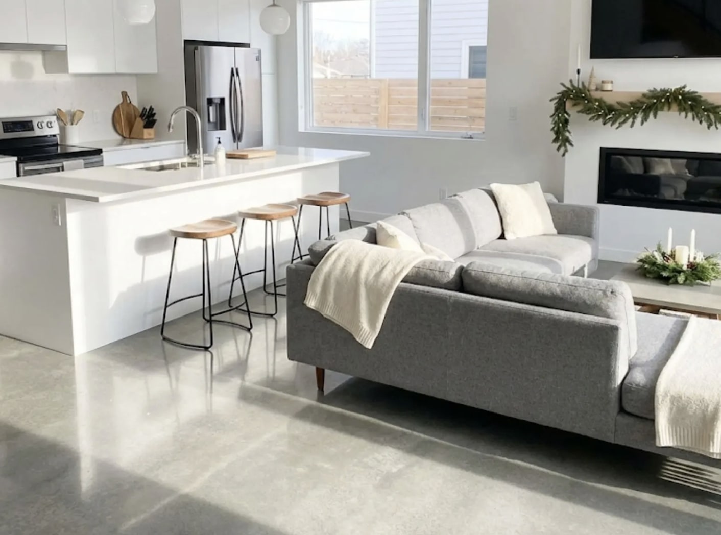 Kitchen and Living Areas Holiday-Ready: Essential Cleaning Tips | Fresh Flare Cleaning Services