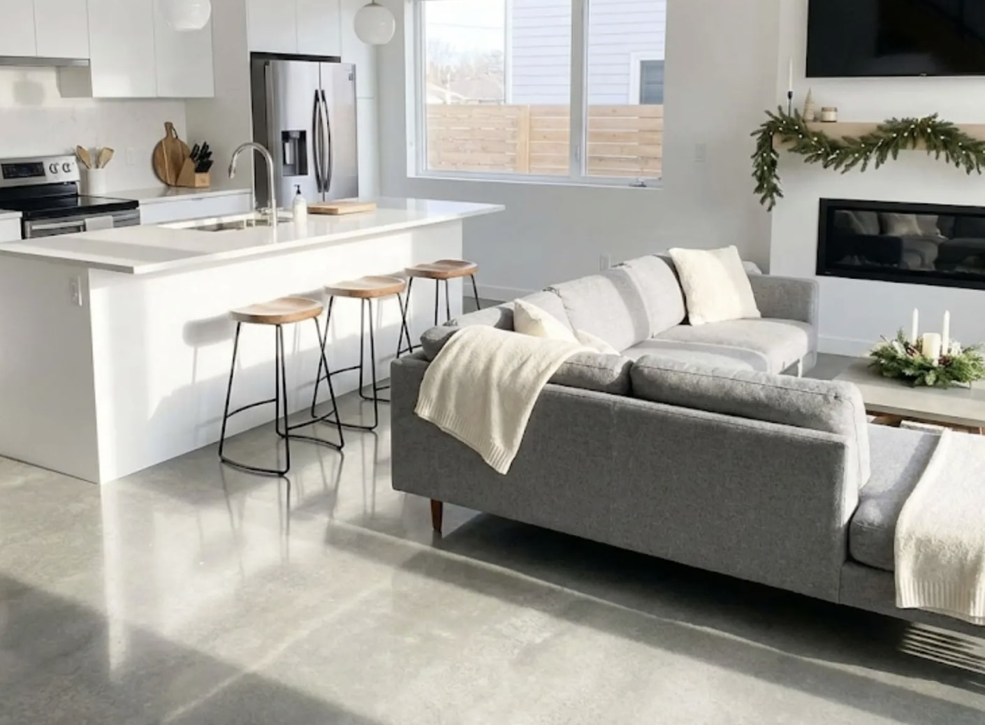 Kitchen and Living Areas Holiday-Ready: Essential Cleaning Tips | Fresh Flare Cleaning Services